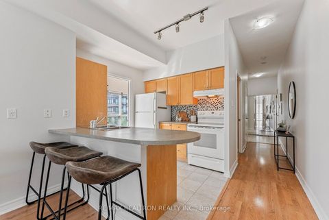 Photo 5 at 619 - 600 Queens Quay W, Waterfront Communities C1, Toronto