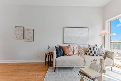 Photo 9 at 619 - 600 Queens Quay W, Waterfront Communities C1, Toronto