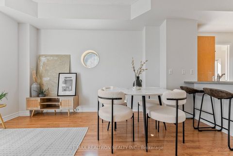 Photo 10 at 619 - 600 Queens Quay W, Waterfront Communities C1, Toronto