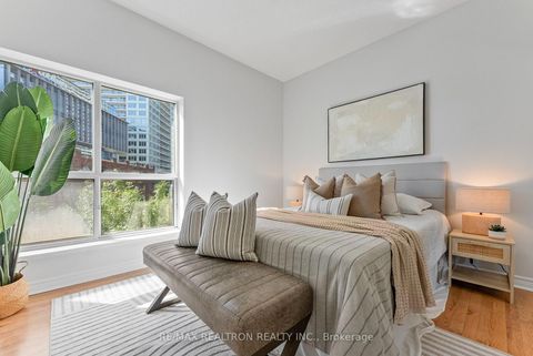 Photo 16 at 619 - 600 Queens Quay W, Waterfront Communities C1, Toronto