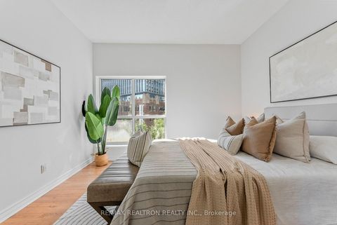 Photo 17 at 619 - 600 Queens Quay W, Waterfront Communities C1, Toronto