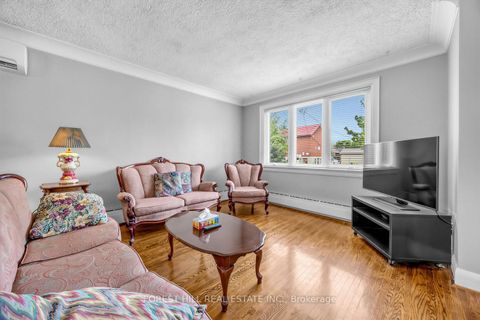 Photo 3 at 101 Holwood Avenue, Eglinton West, Toronto
