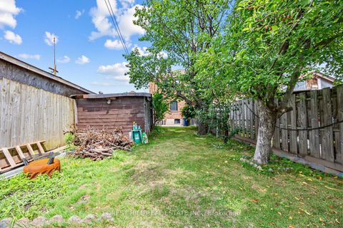 Photo 16 at 101 Holwood Avenue, Eglinton West, Toronto