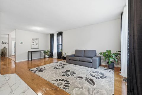 Photo 1 at 57 Kingsridge Road, Bayshore, Barrie