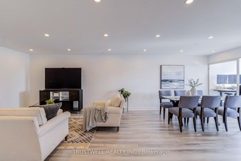 Photo 5 at 1705 - 80 Alton Towers Circle, Milliken, Toronto