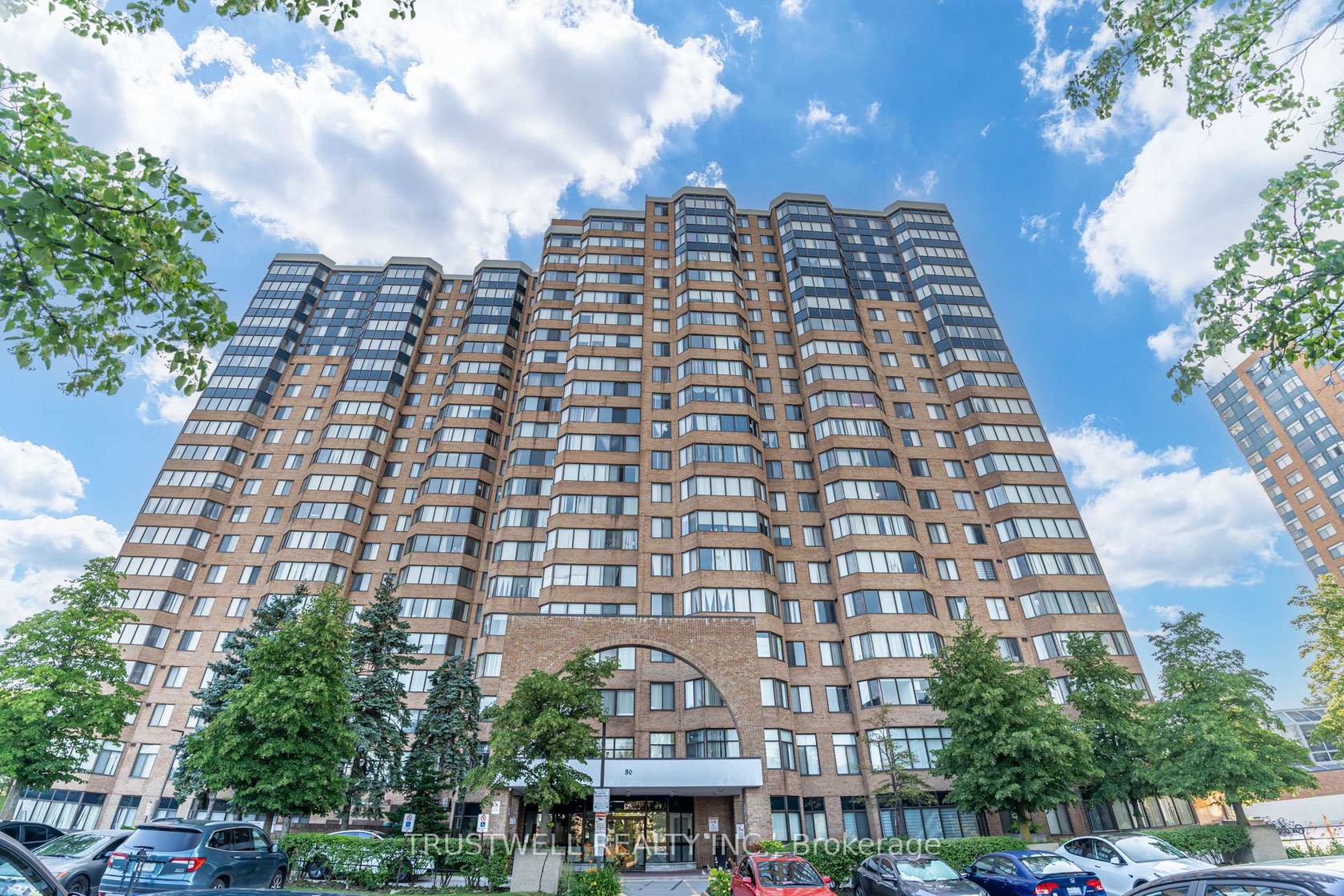 1705 - 80 Alton Towers Circle, Milliken, Toronto 