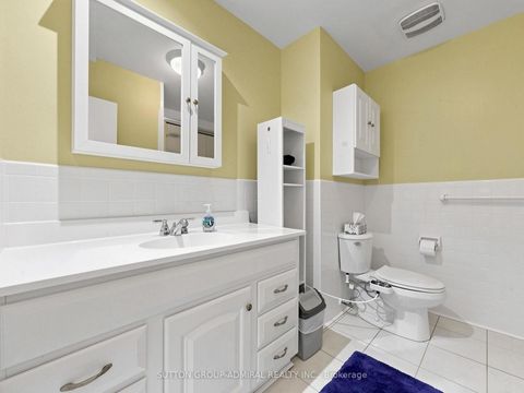 Photo 14 at 126 Chelmsford Avenue, Newtonbrook West, Toronto