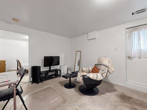 Photo 17 at 126 Chelmsford Avenue, Newtonbrook West, Toronto