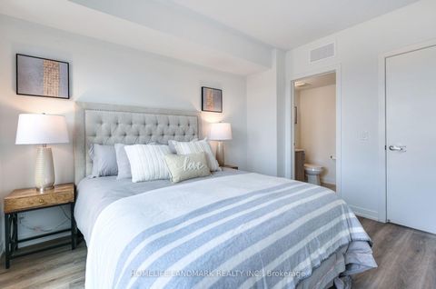 Photo 4 at 30 Case Ootes Drive, Victoria Village, Toronto