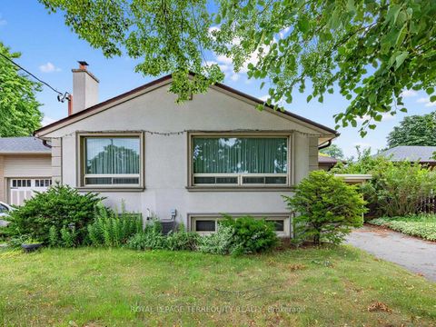 Photo 3 at 359 Renforth Drive, Etobicoke West Mall, Toronto