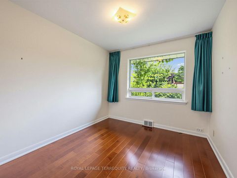 Photo 18 at 359 Renforth Drive, Etobicoke West Mall, Toronto