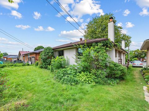 Photo 28 at 359 Renforth Drive, Etobicoke West Mall, Toronto