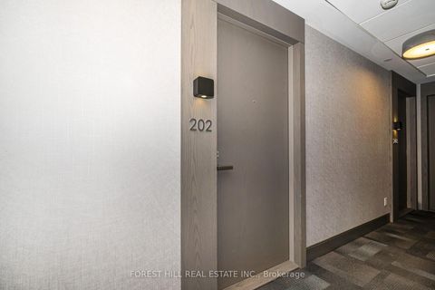 Photo 1 at 202 - 501 St Clair Avenue W, Casa Loma, Toronto