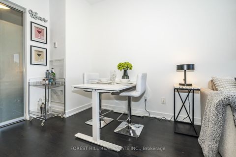 Photo 10 at 202 - 501 St Clair Avenue W, Casa Loma, Toronto