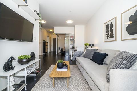 Photo 12 at 202 - 501 St Clair Avenue W, Casa Loma, Toronto