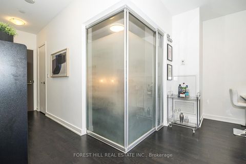 Photo 18 at 202 - 501 St Clair Avenue W, Casa Loma, Toronto