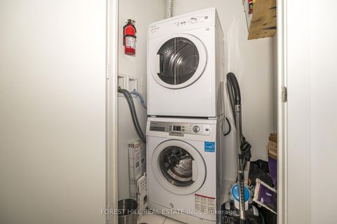 Photo 20 at 202 - 501 St Clair Avenue W, Casa Loma, Toronto