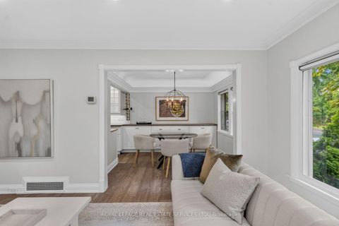 Photo 7 at 2 Glenroy Avenue, Queensway, Toronto