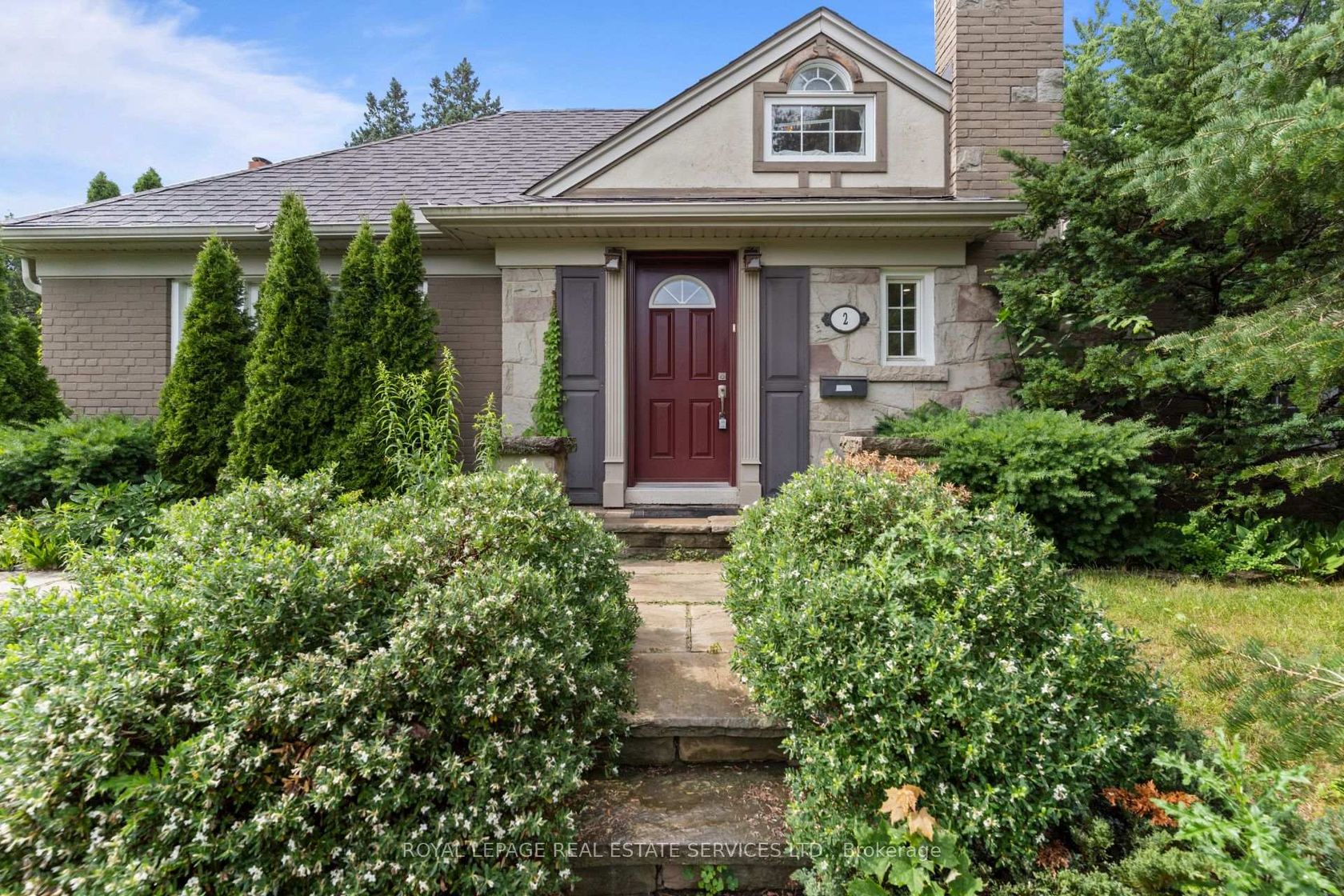 2 Glenroy Avenue, Queensway, Toronto 