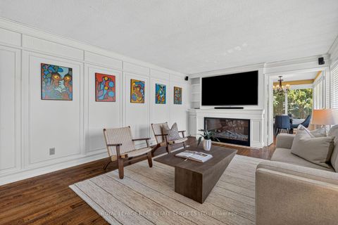 Photo 6 at 4 Prince George Drive, Rosethorn, Toronto