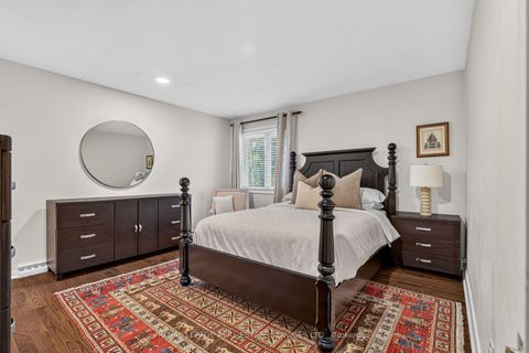 Photo 22 at 4 Prince George Drive, Rosethorn, Toronto