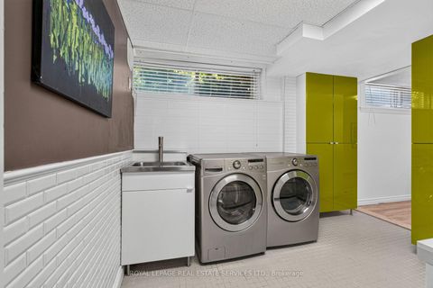 Photo 28 at 4 Prince George Drive, Rosethorn, Toronto