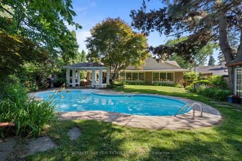 Photo 34 at 4 Prince George Drive, Rosethorn, Toronto