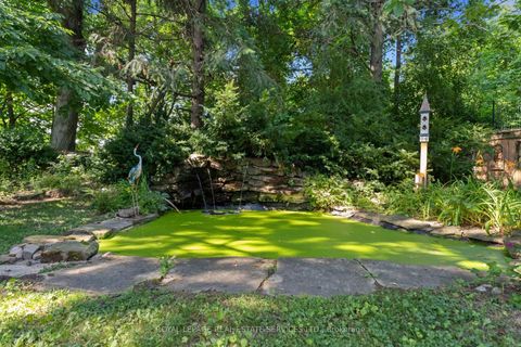 Photo 37 at 4 Prince George Drive, Rosethorn, Toronto