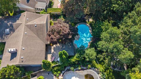 Photo 39 at 4 Prince George Drive, Rosethorn, Toronto
