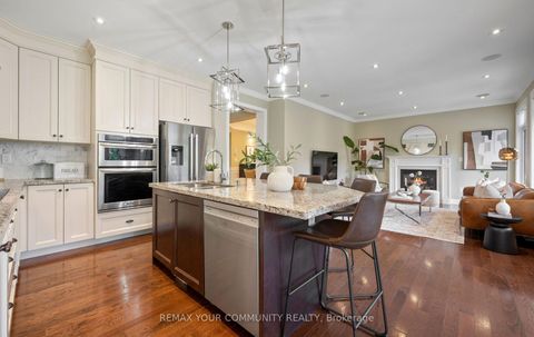 Photo 18 at 21 Lilly Valley Crescent S, King City, King