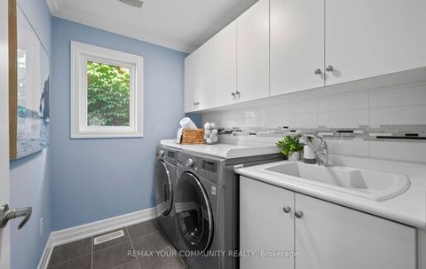 Photo 31 at 21 Lilly Valley Crescent S, King City, King