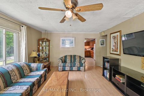 Photo 3 at 4 Hubbard Street, Pefferlaw, Georgina