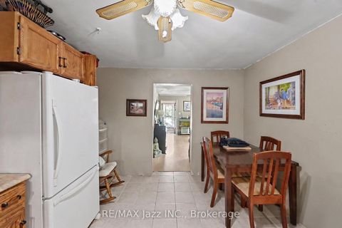 Photo 6 at 4 Hubbard Street, Pefferlaw, Georgina