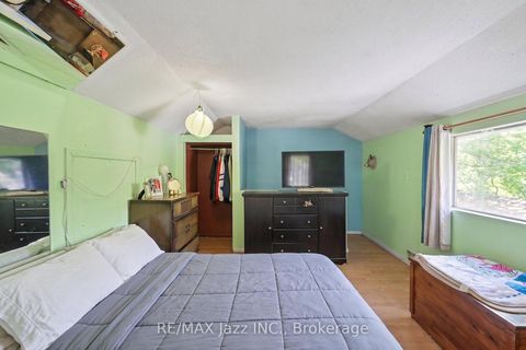 Photo 13 at 4 Hubbard Street, Pefferlaw, Georgina