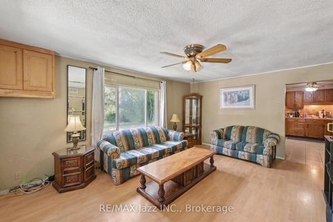 Photo 14 at 4 Hubbard Street, Pefferlaw, Georgina