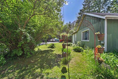 Photo 16 at 4 Hubbard Street, Pefferlaw, Georgina