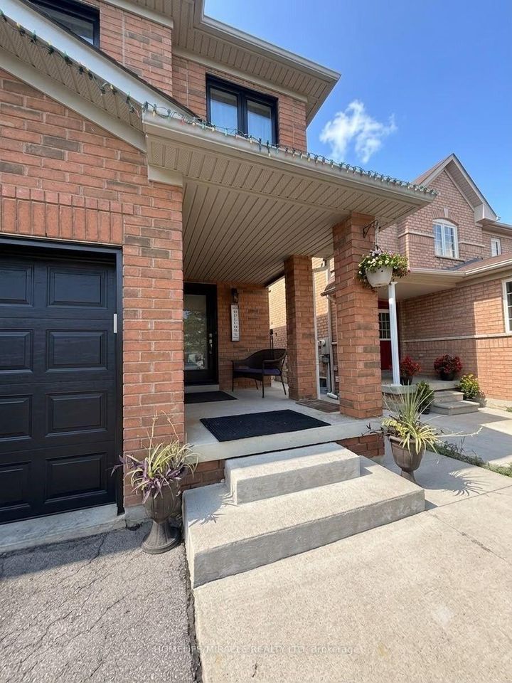 Photo 2 at 146 Cadillac Crescent, Fletcher's Meadow, Brampton