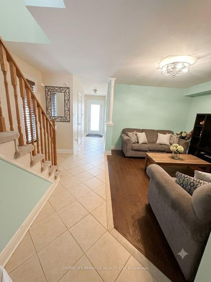 Photo 3 at 146 Cadillac Crescent, Fletcher's Meadow, Brampton