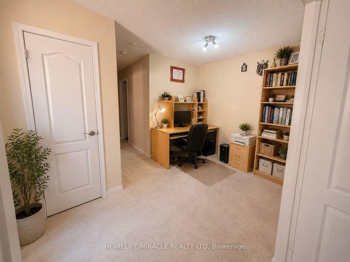 Photo 10 at 146 Cadillac Crescent, Fletcher's Meadow, Brampton