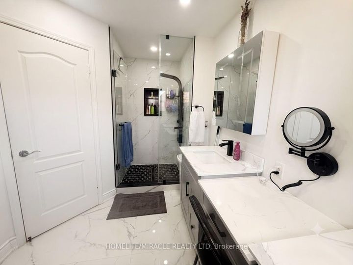 Photo 14 at 146 Cadillac Crescent, Fletcher's Meadow, Brampton
