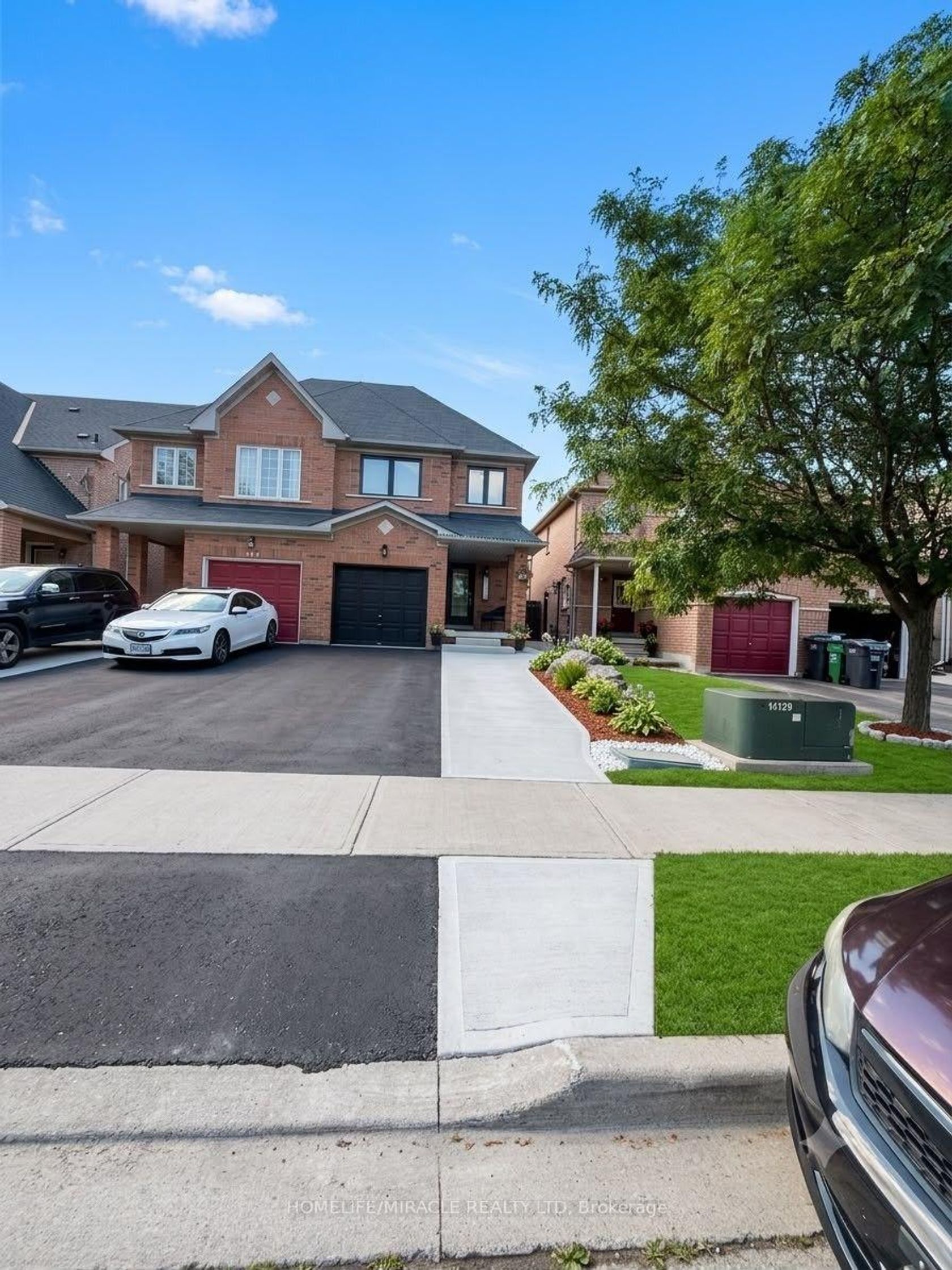 146 Cadillac Crescent, Fletcher's Meadow, Brampton 2