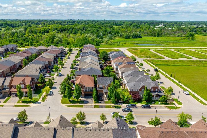 Photo 2 at 156 Nisbet Boulevard, Waterdown, Hamilton