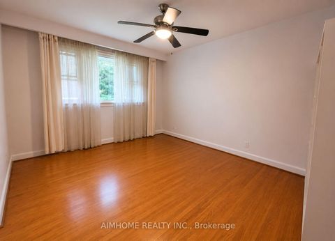 Photo 4 at 25 Burbank Drive, Bayview Village, Toronto