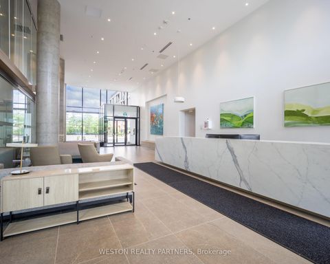 Photo 4 at 605 - 3100 Keele Street, CFB, Toronto