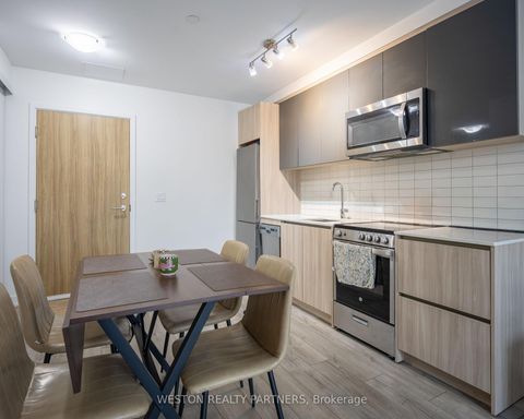 Photo 8 at 605 - 3100 Keele Street, CFB, Toronto
