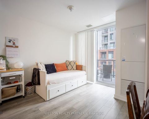 Photo 9 at 605 - 3100 Keele Street, CFB, Toronto