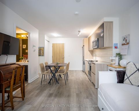 Photo 10 at 605 - 3100 Keele Street, CFB, Toronto