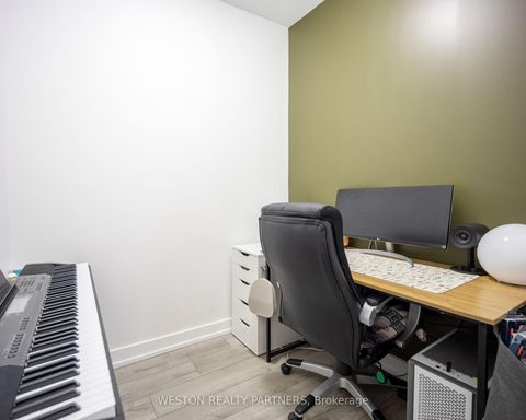 Photo 15 at 605 - 3100 Keele Street, CFB, Toronto