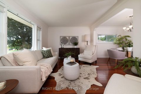 Photo 6 at 2 Midholm Drive, Ionview, Toronto