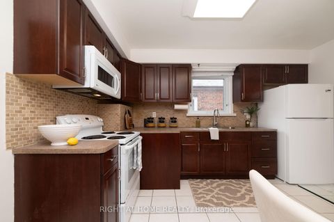 Photo 15 at 2 Midholm Drive, Ionview, Toronto